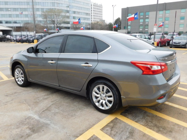 Used 2019 Nissan Sentra S FWD image 6