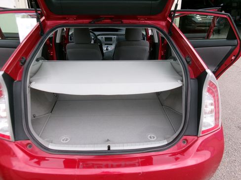 Used 2014 Toyota Prius Two image 16