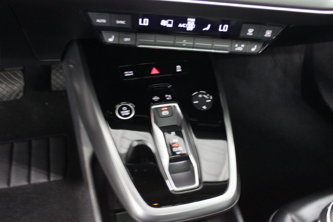 Used 2025 Audi Q4 e-tron Premium RWD image 20