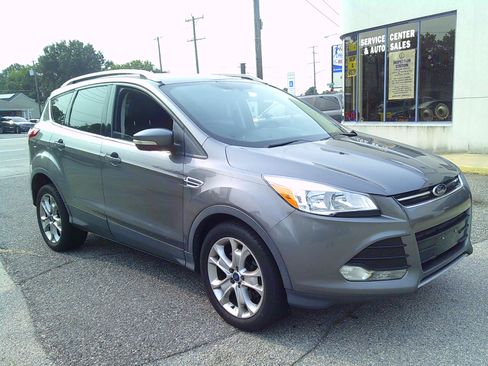 Used 2014 Ford Escape 4WD Titanium image 1