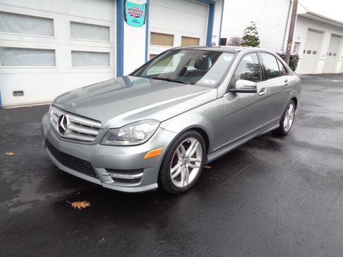 Used 2012 Mercedes-Benz C 300 image 1