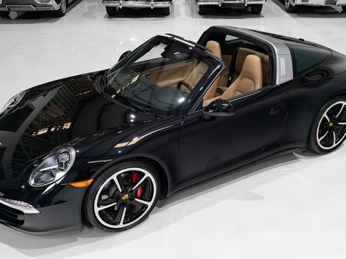 Used 2015 Porsche 911 Targa 4S image 21