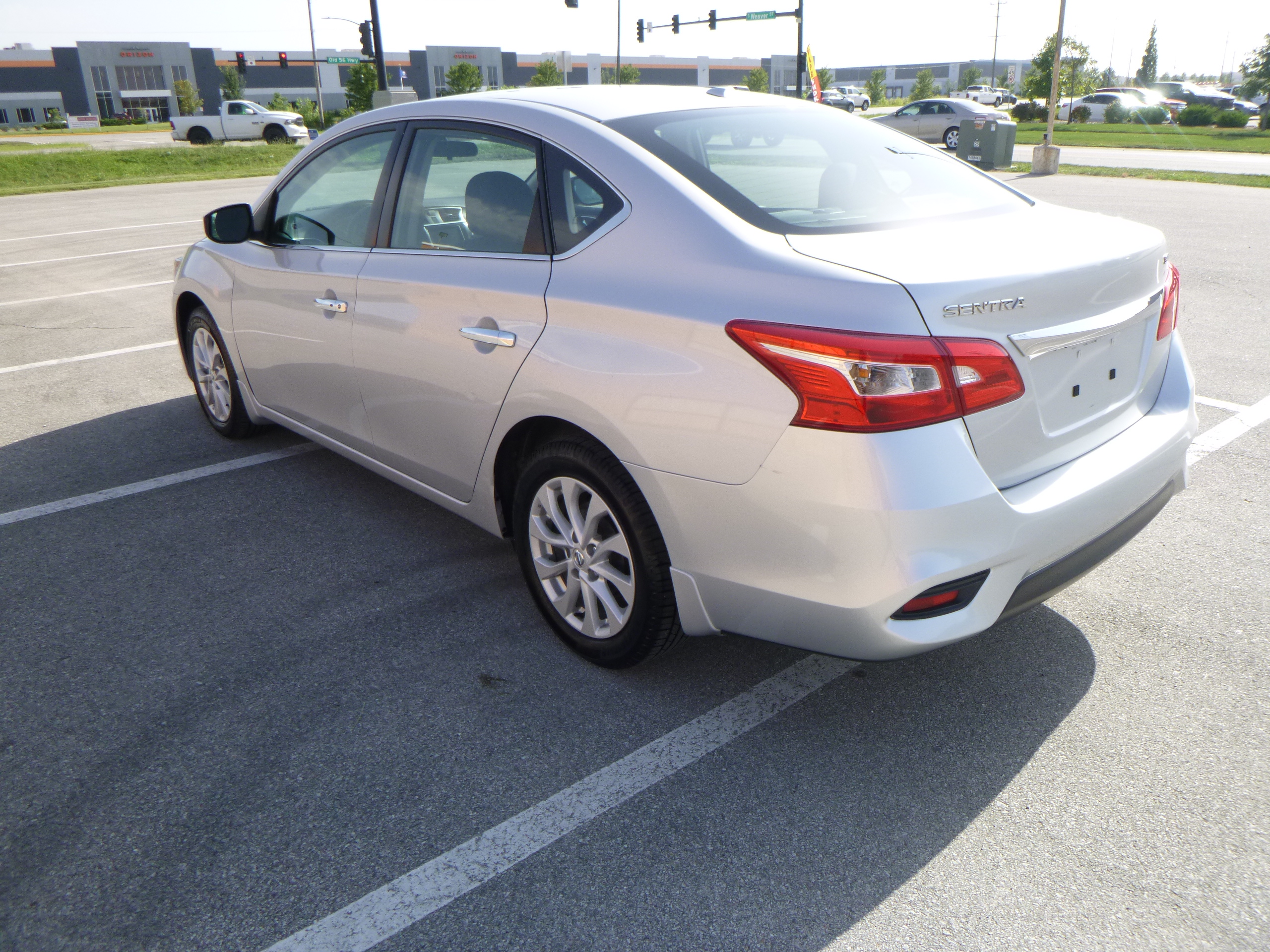 Used 2019 Nissan Sentra SV FWD image 8