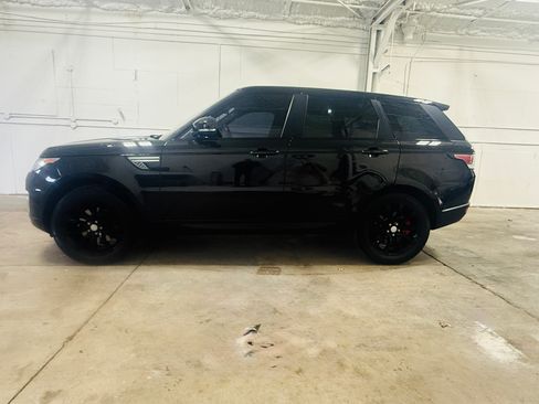 Used 2016 Land Rover Range Rover Sport HSE image 2