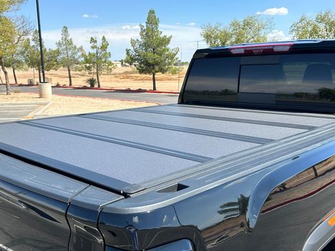 Used 2024 GMC Sierra 2500 4x4 Crew Cab AT4 image 25