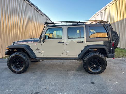 Used 2018 Jeep Wrangler Unlimited Rubicon image 9