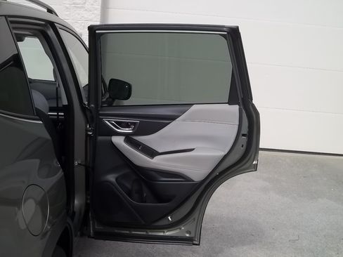 Used 2020 Subaru Forester Premium image 20