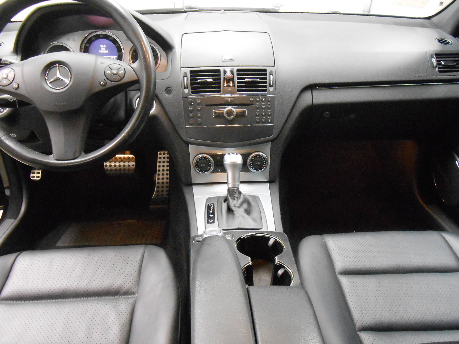 Used 2008 Mercedes-Benz C 300 Sport image 9