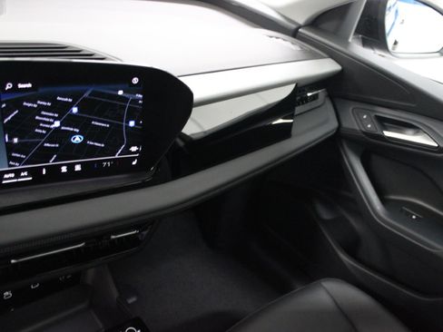 Used 2025 Audi Q6 e-tron Premium RWD image 28