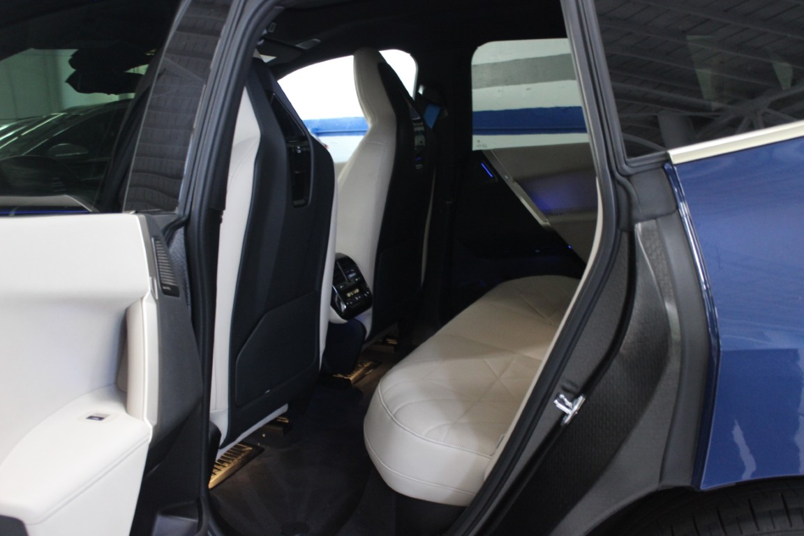 Used 2024 BMW iX M60 AWD/4WD image 32