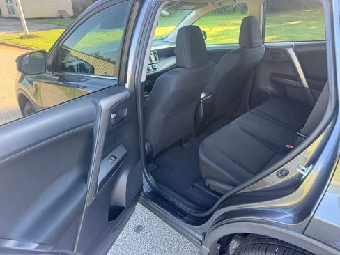 Used 2016 Toyota RAV4 AWD LE image 14