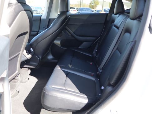 Used 2025 Tesla Model Y Performance image 17