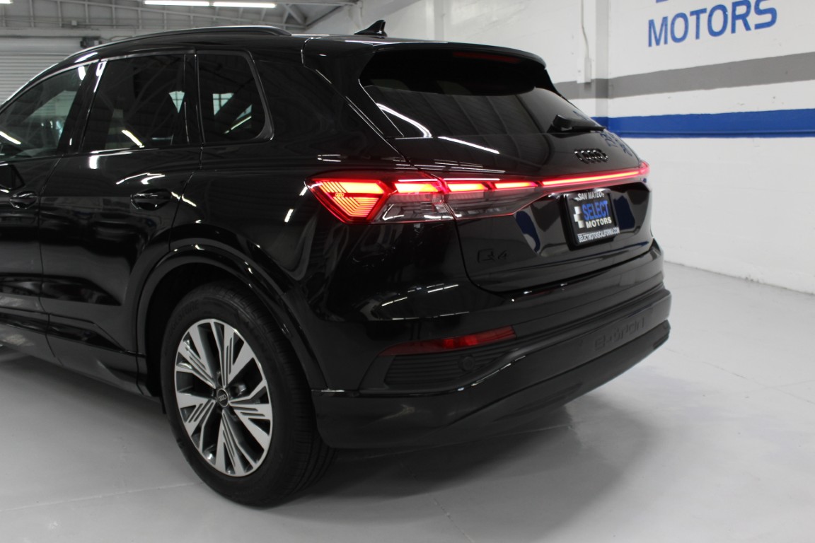 Used 2025 Audi Q4 e-tron Premium RWD image 10