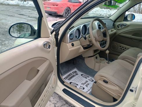 Used 2008 Chrysler PT Cruiser Touring Edition image 14