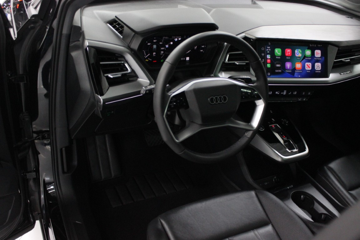 Used 2025 Audi Q4 e-tron Premium RWD image 15