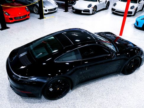 Used 2024 Porsche 911 Carrera GTS image 10