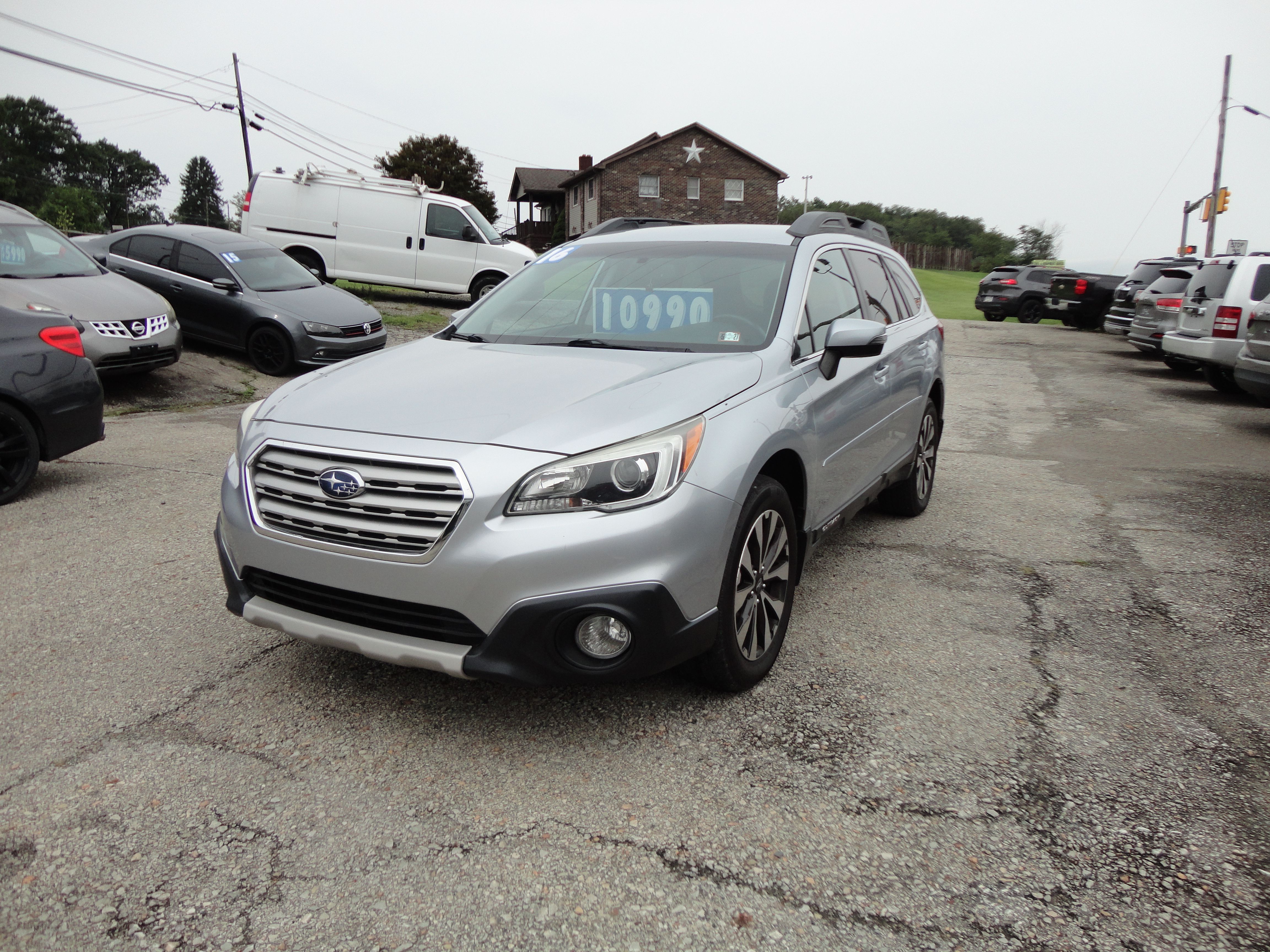 Used 2016 Subaru Outback 2.5i Limited AWD/4WD image 1