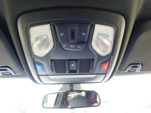 Used 2022 RAM 3500 4x4 Crew Cab Tradesman DRW image 18