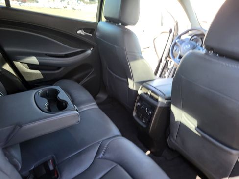 Used 2019 Buick Envision Essence image 15