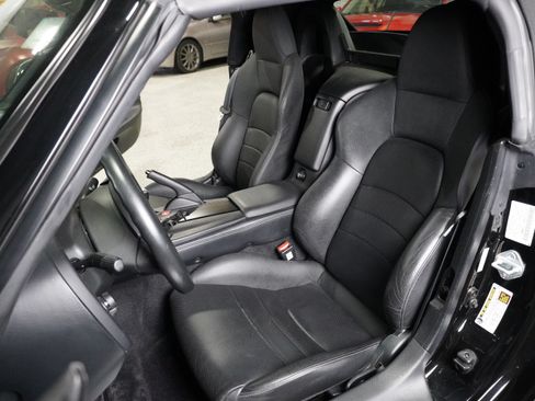 Used 2006 Honda S2000 image 18