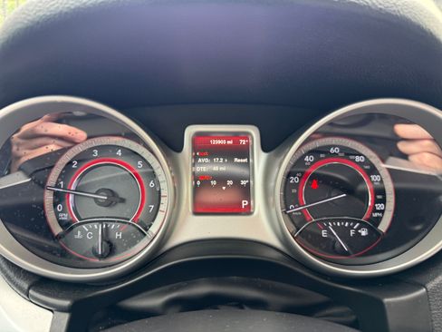 Used 2016 Dodge Journey SE image 19