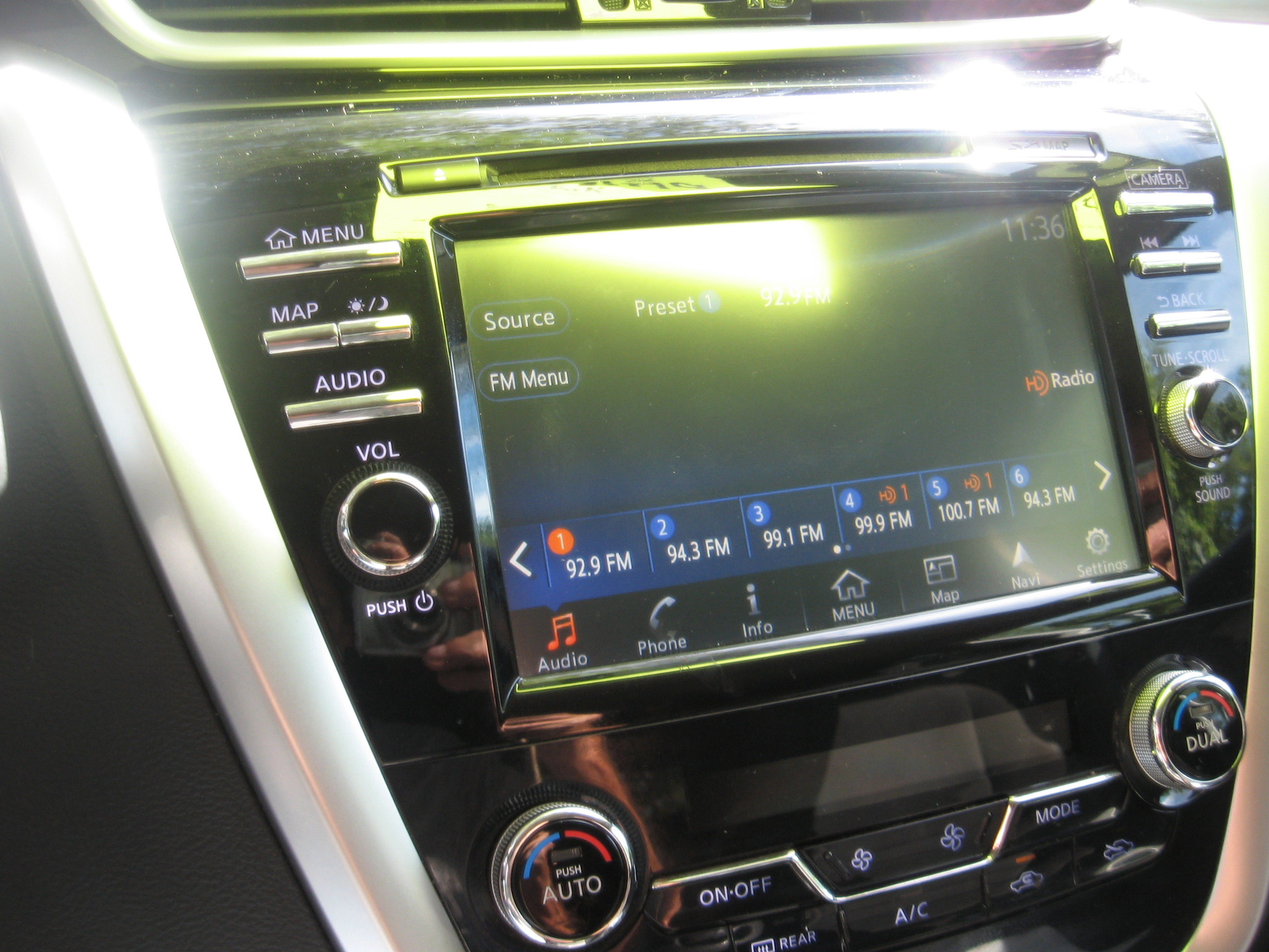 Used 2015 Nissan Murano AWD image 11