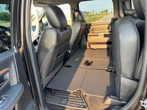 Used 2014 RAM 1500 Laramie image 17