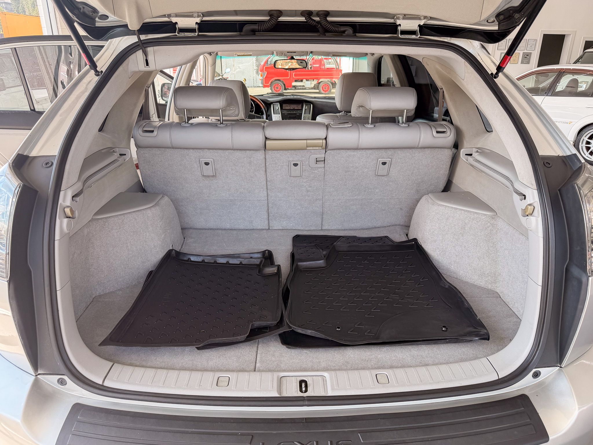 Used 2004 Lexus RX 330 UNAVAIL FWD image 15
