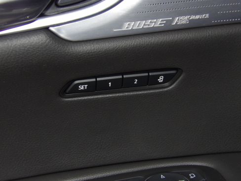 Used 2025 Cadillac XT6 Premium Luxury image 20