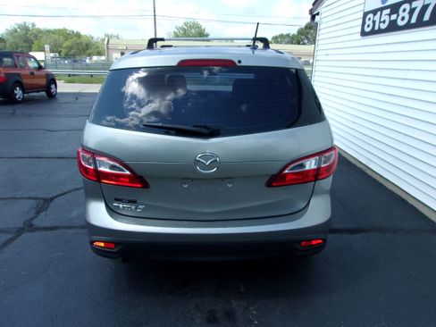 Used 2014 MAZDA MAZDA5 Sport FWD image 3