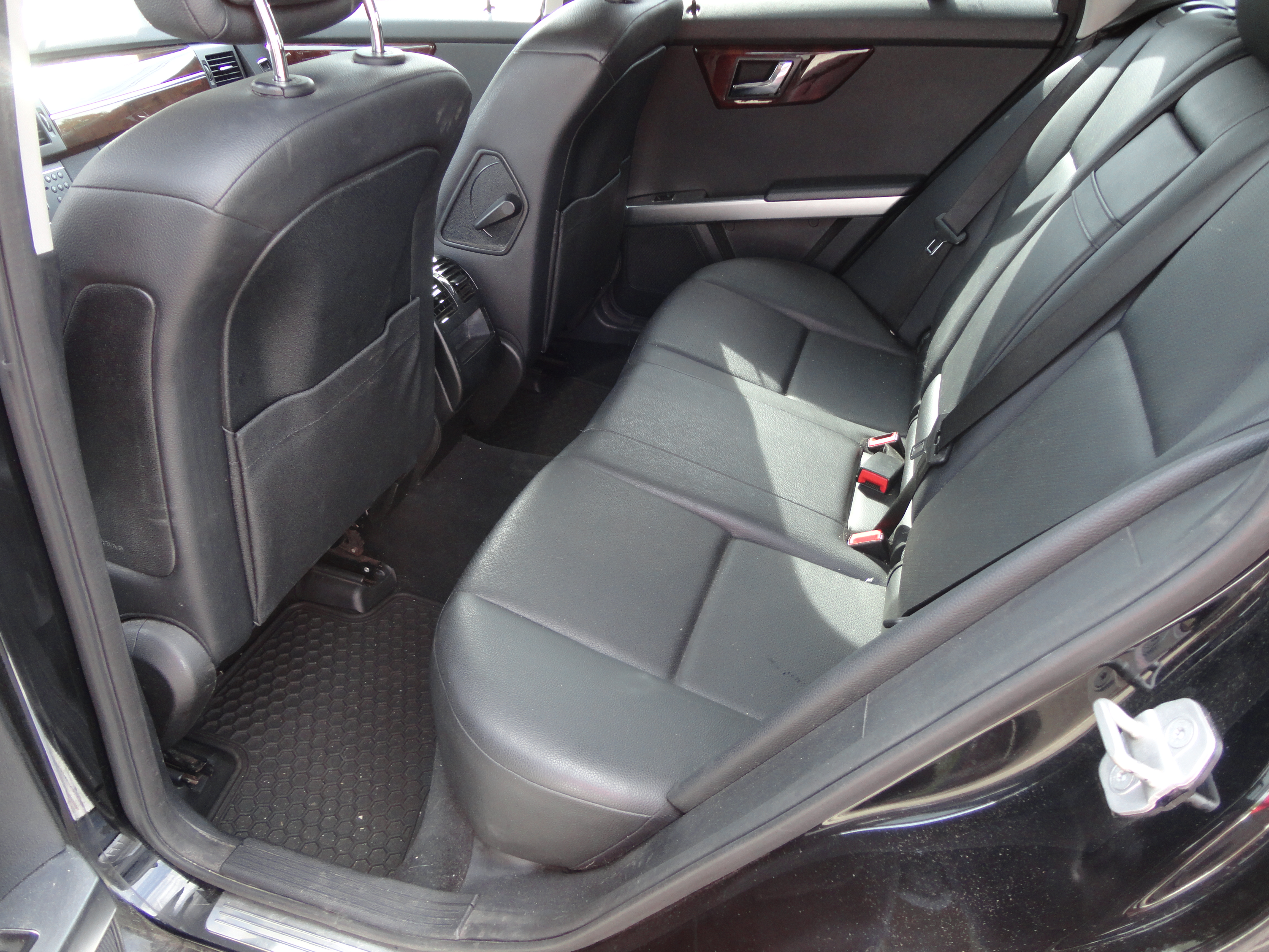 Used 2011 Mercedes-Benz GLK 350 4MATIC image 8