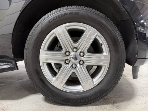 Used 2019 Ford Expedition Max 4WD XLT image 10