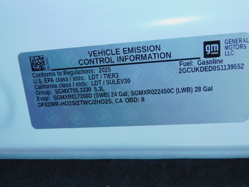 Used 2025 Chevrolet Silverado 1500 LT image 34