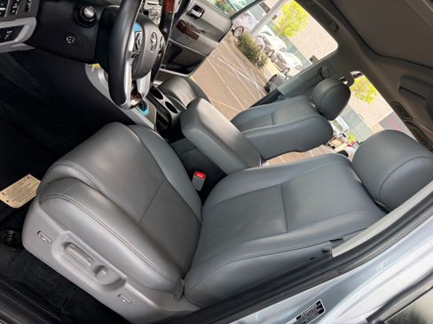 Used 2016 Toyota Sequoia Platinum image 21