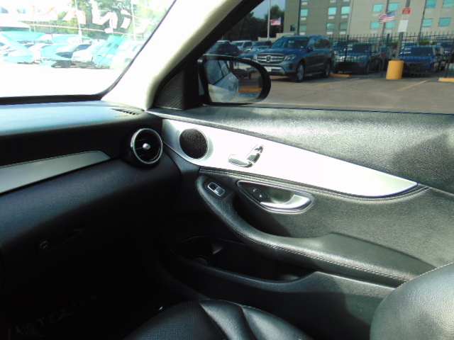 Used 2015 Mercedes-Benz C 300 4MATIC Sedan image 21