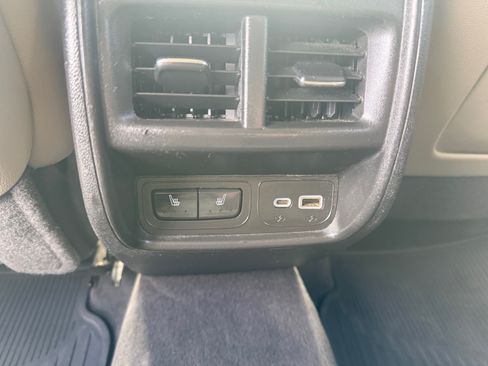 Used 2019 Cadillac XT4 Luxury image 17