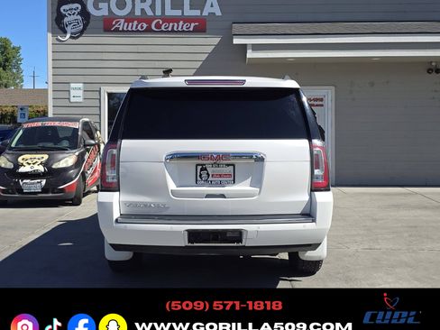 Used 2018 GMC Yukon XL 4WD Denali image 6