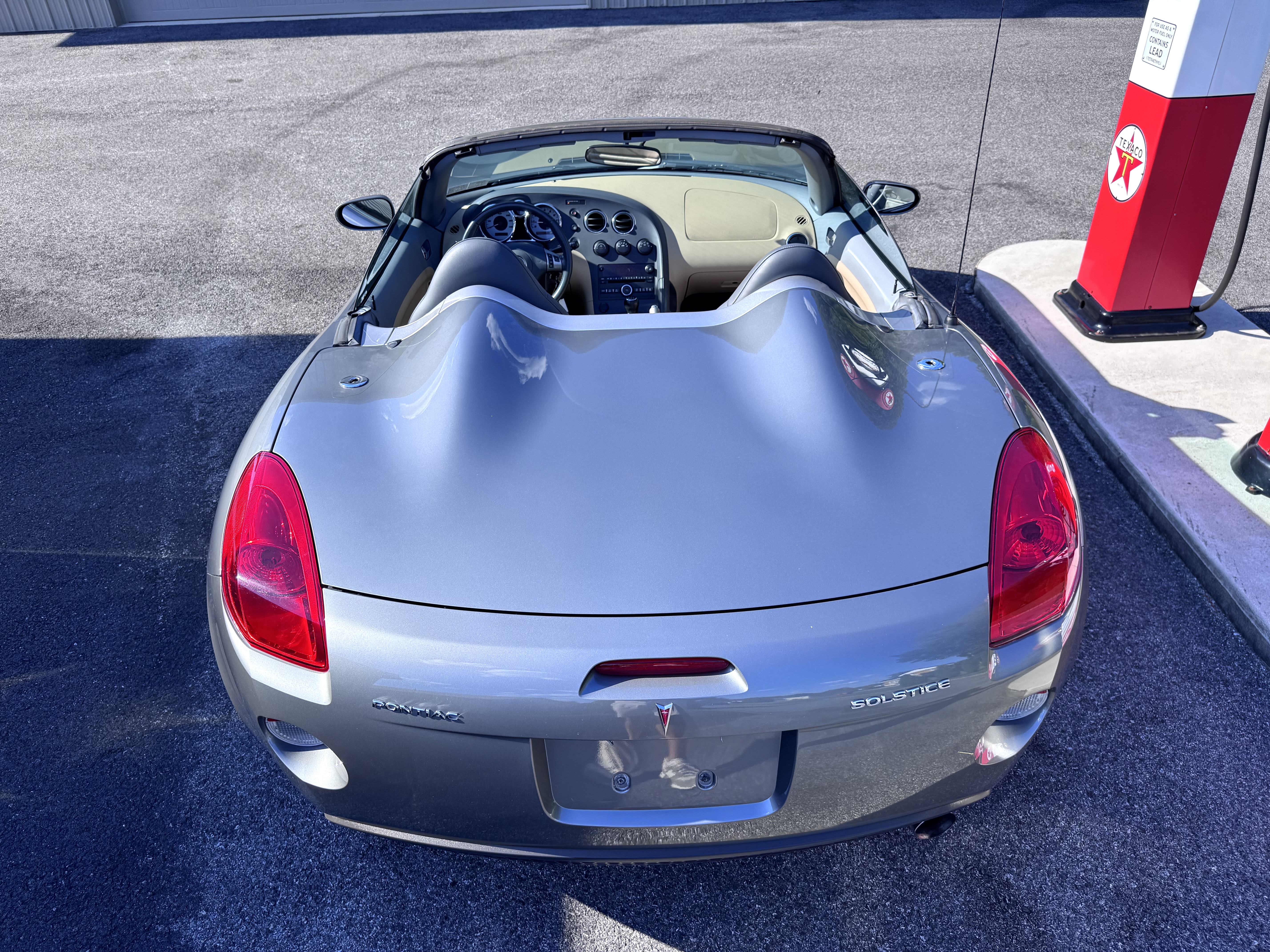 Used 2006 Pontiac Solstice RWD image 6
