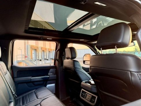 Used 2024 Ford F350 Platinum image 9