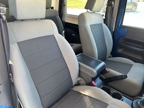 Used 2010 Jeep Wrangler Sahara image 14