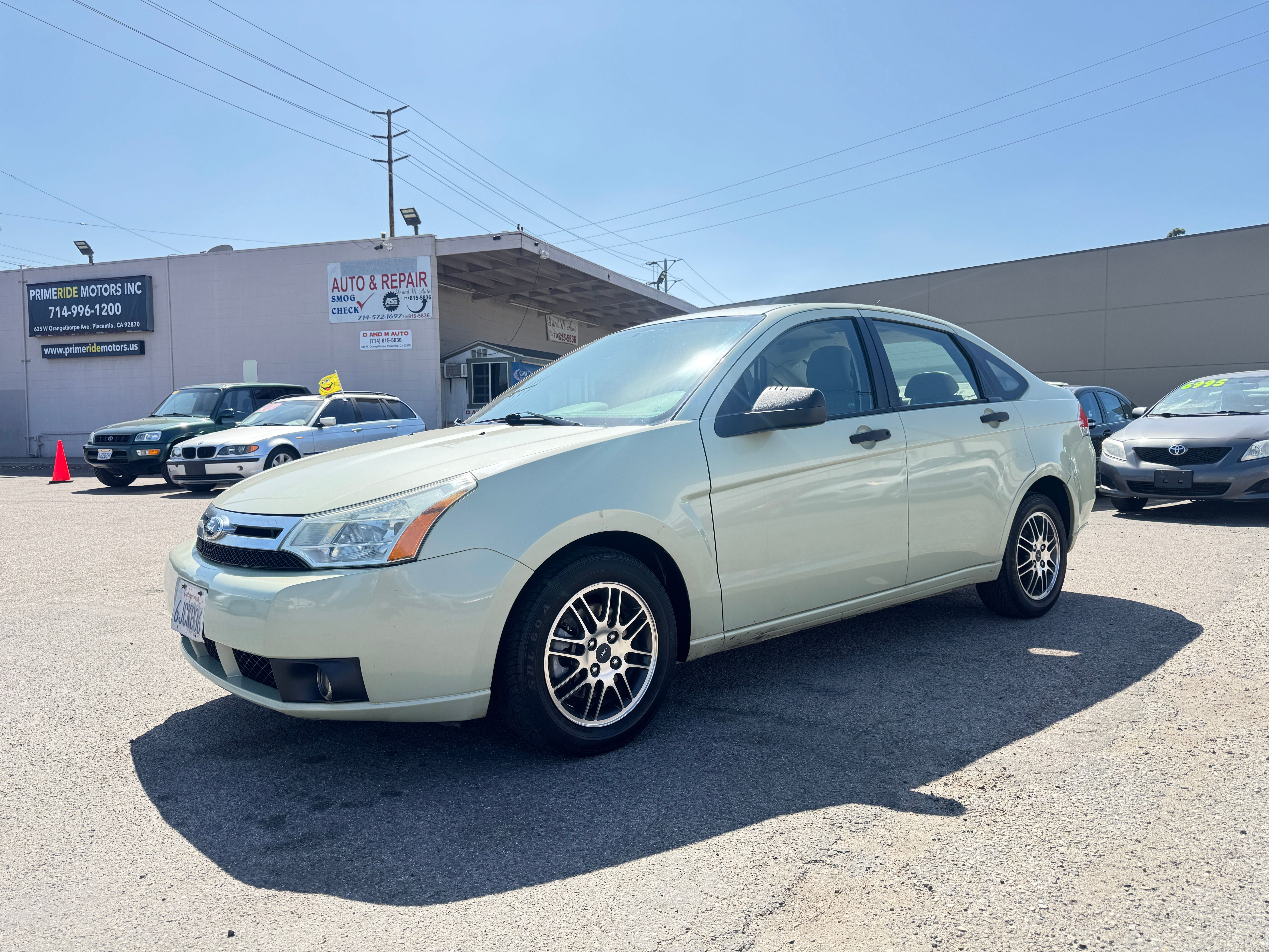 Used 2010 Ford Focus SE Sedan FWD image 3