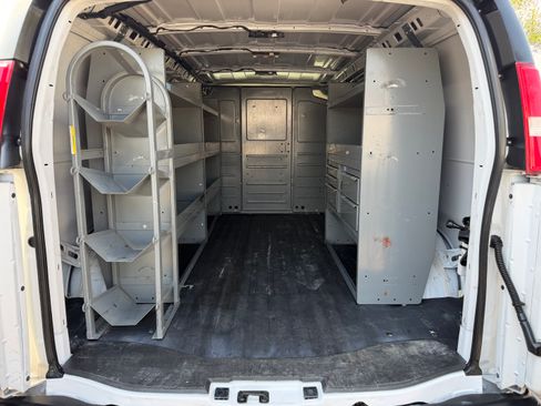 Used 2020 Chevrolet Express 2500 image 7