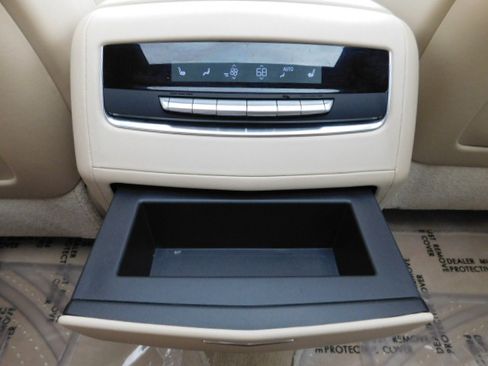 Used 2021 Cadillac Escalade ESV Premium Luxury image 26