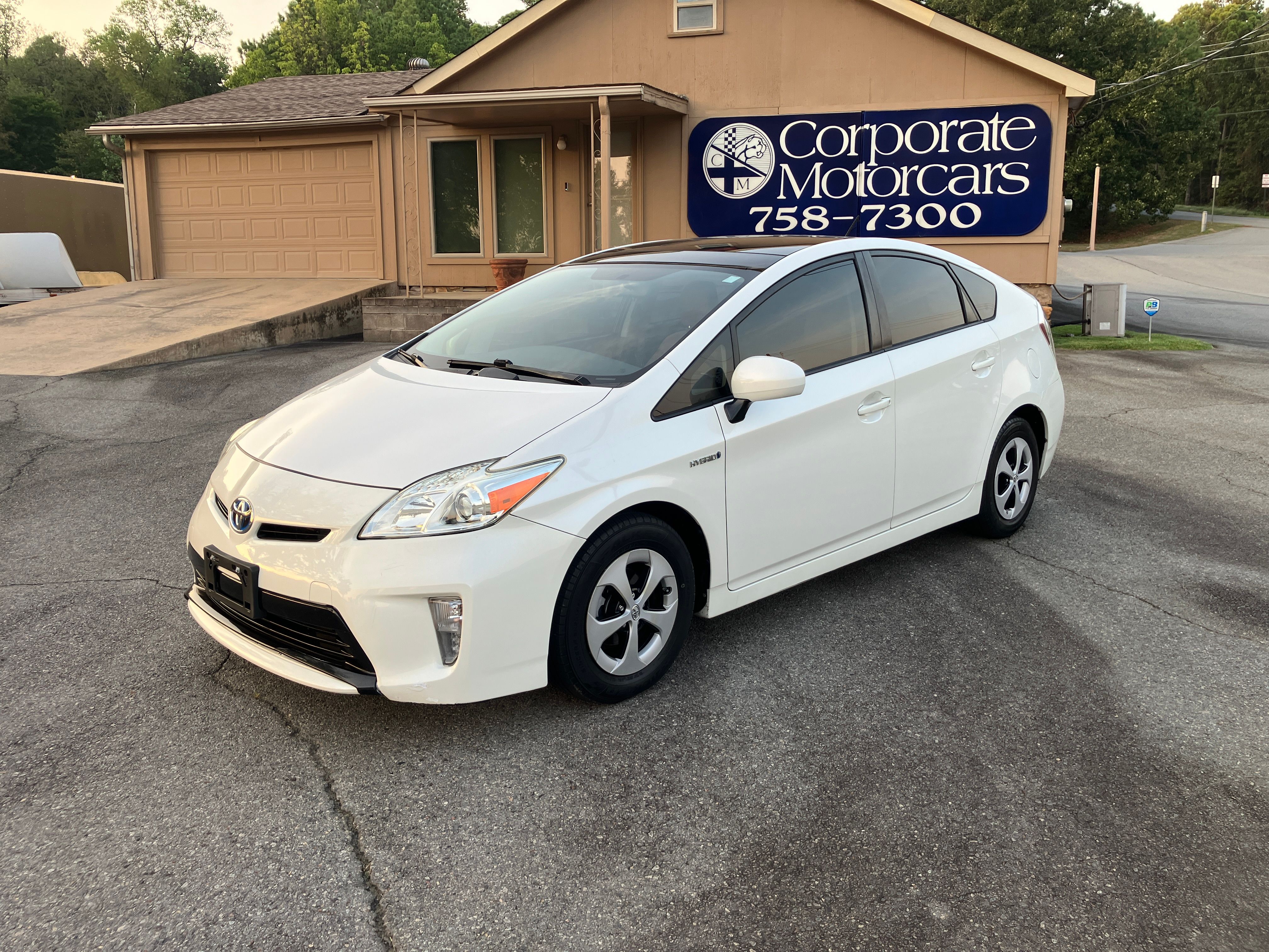 Used 2012 Toyota Prius Three Touring Hatchback 4D FWD image 1