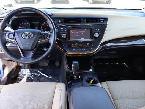 Used 2015 Toyota Avalon Limited image 17