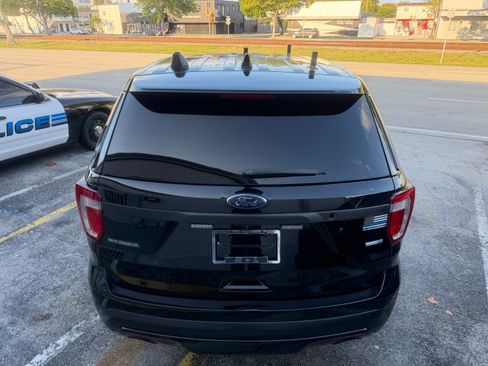 Used 2017 Ford Explorer 4WD Police Interceptor image 7
