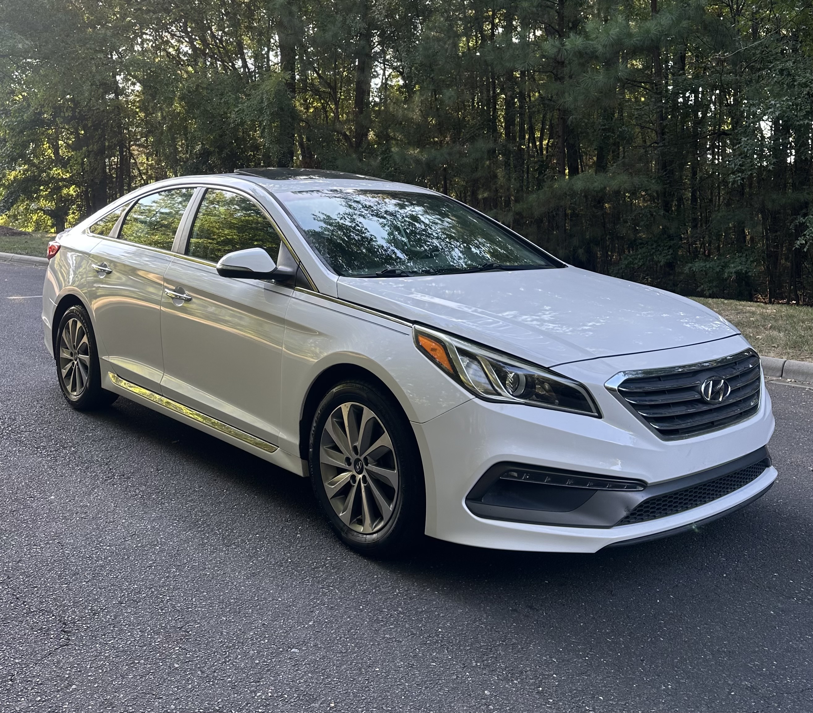 Used 2016 Hyundai Sonata Sport FWD image 1