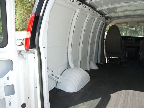 Used 2013 Chevrolet Express 1500 UNAVAIL RWD image 13