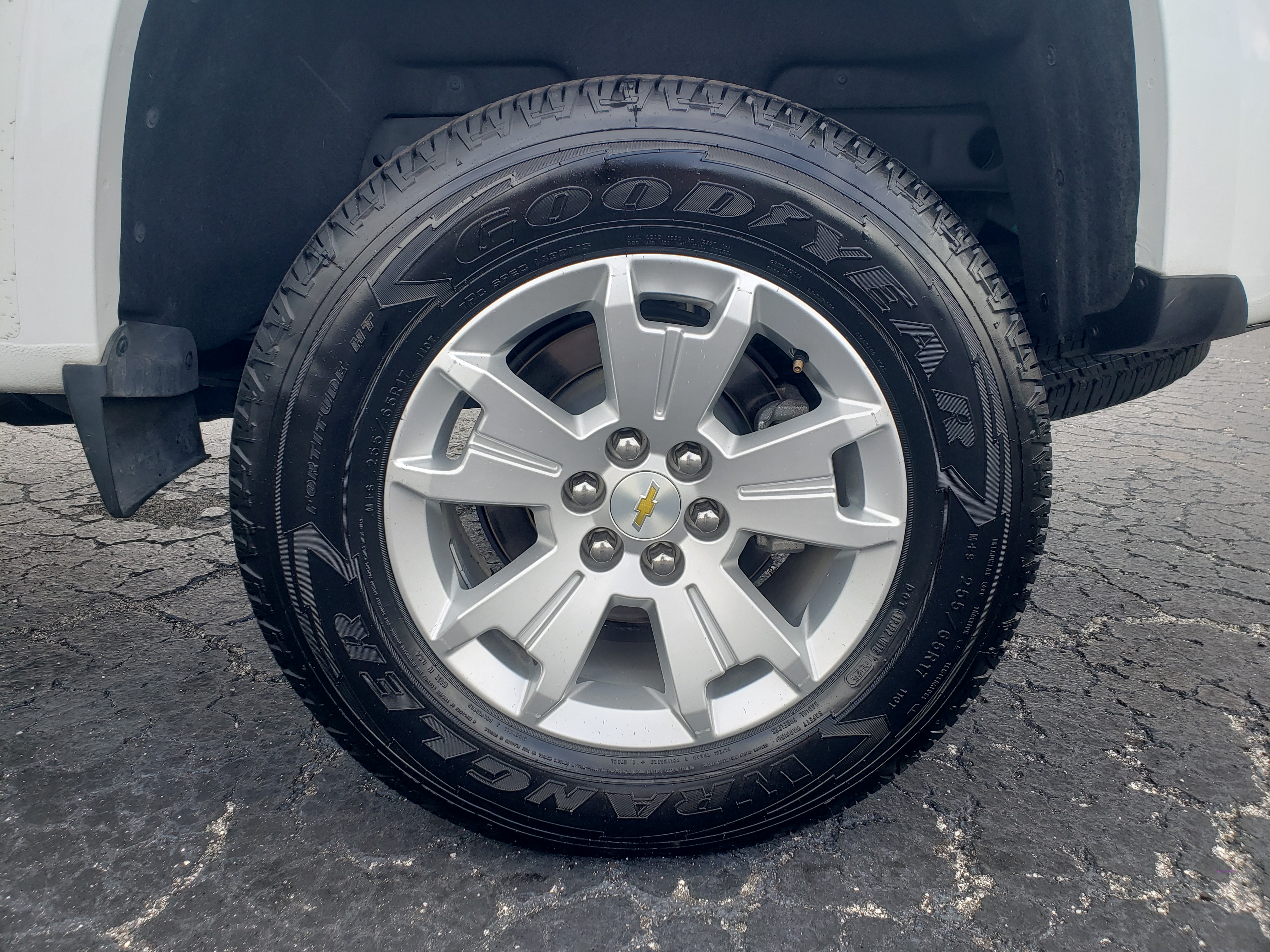 Used 2022 Chevrolet Colorado 2WD Extended Cab LT image 8