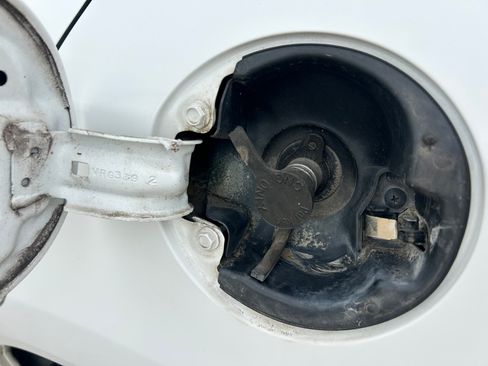 Used 2013 Honda Civic Natural Gas image 15